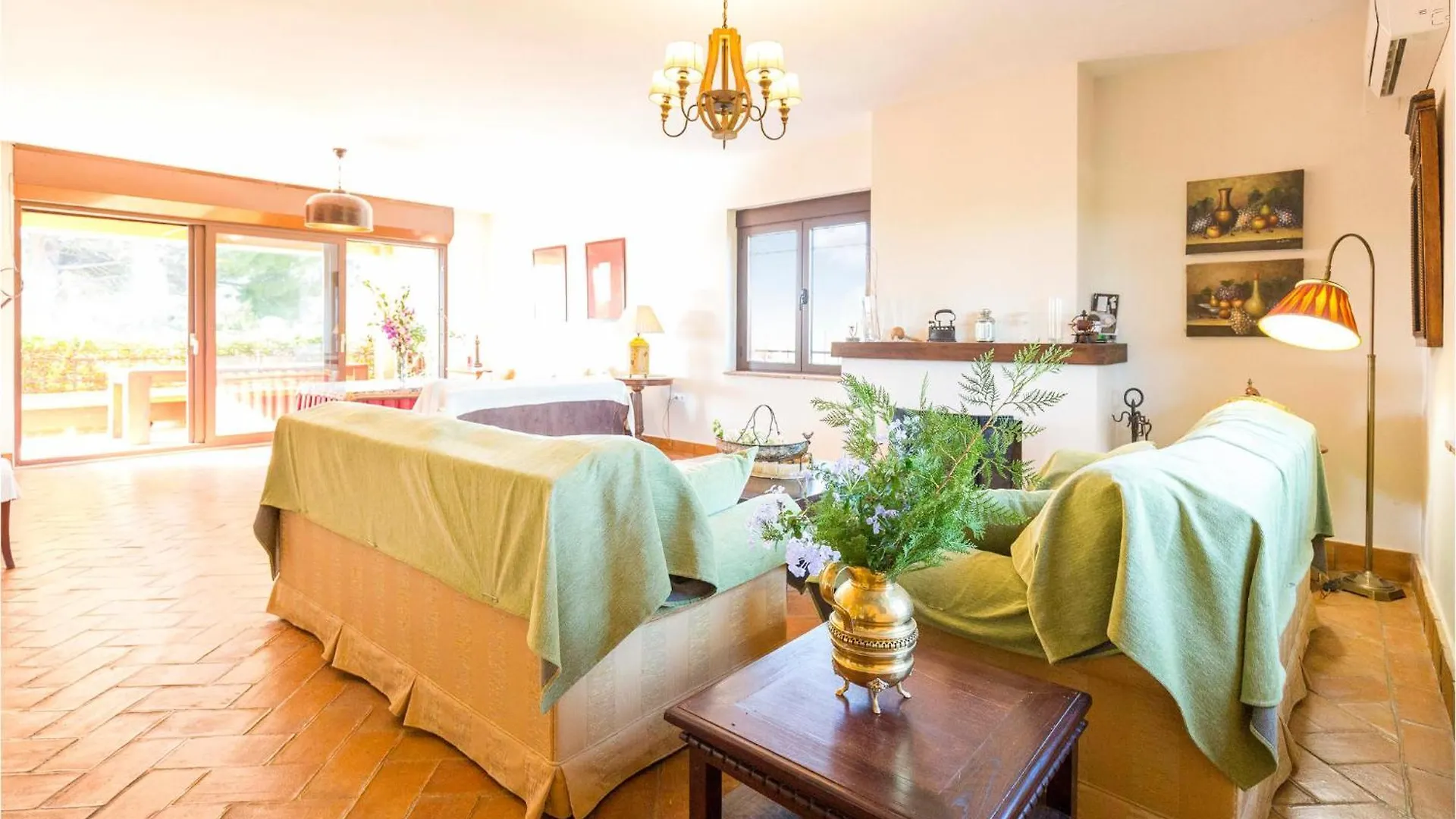 Awesome Home In Moron De La Frontera