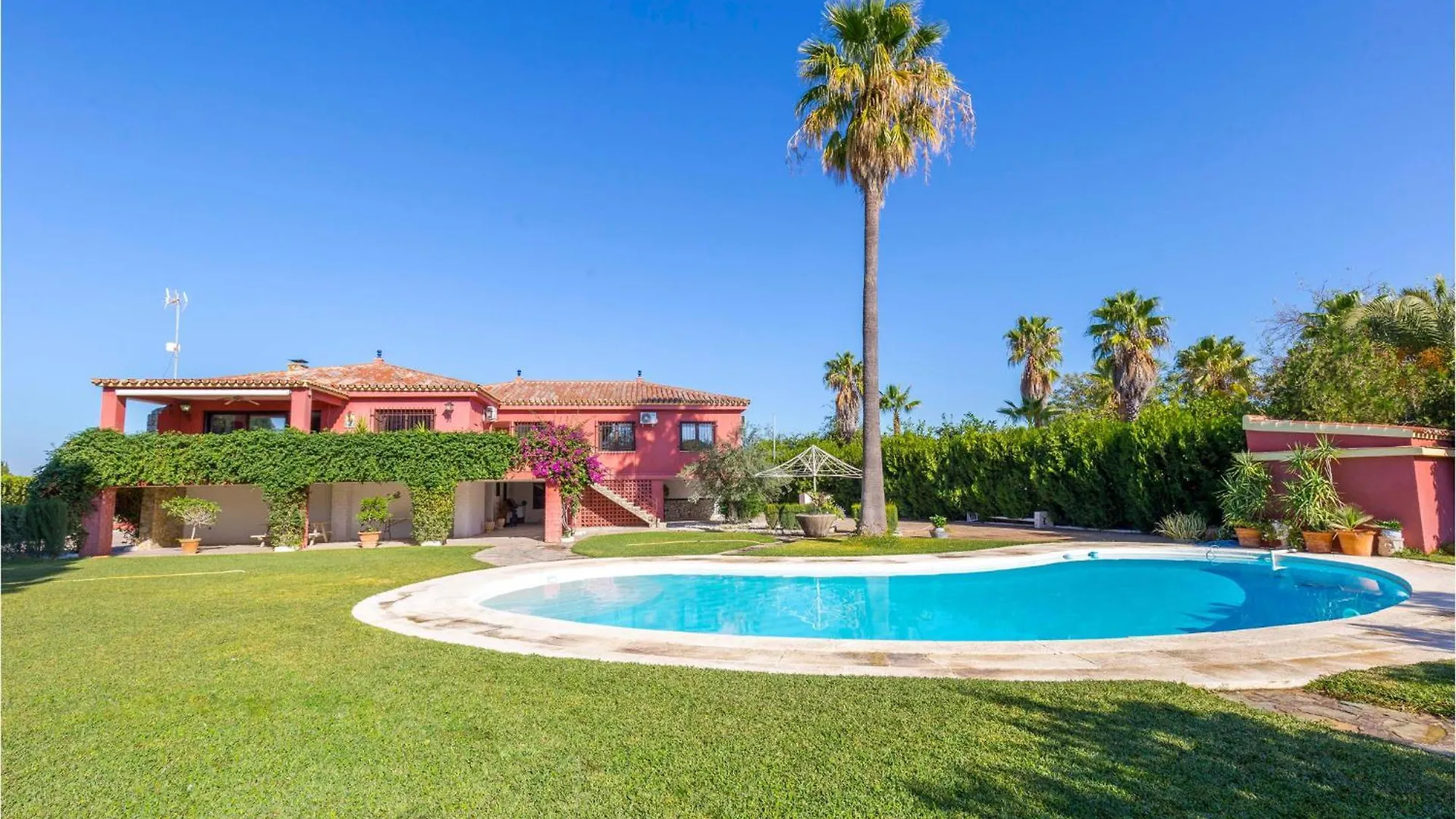 Awesome Home In Moron De La Frontera