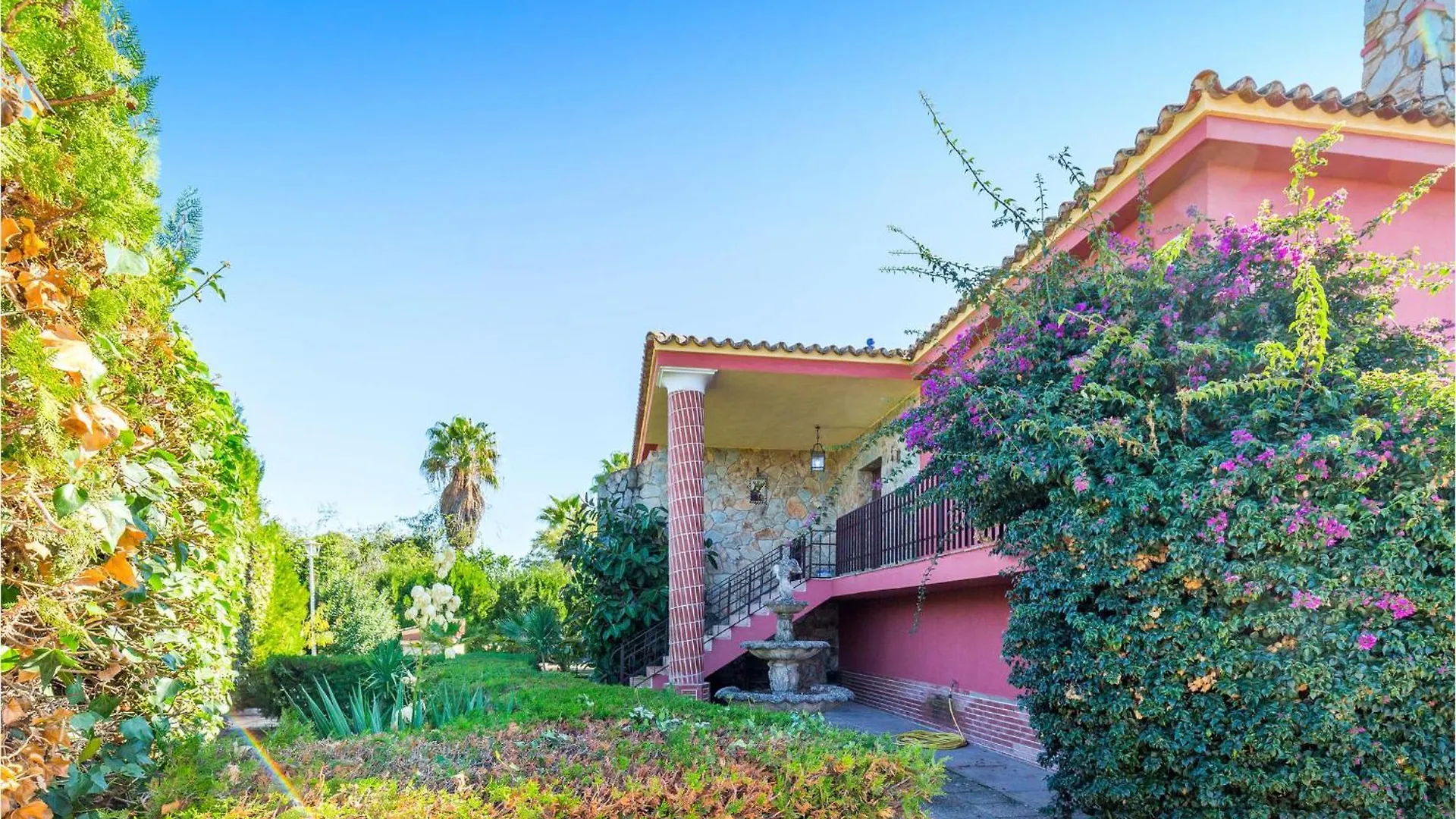 Awesome Home In Moron De La Frontera