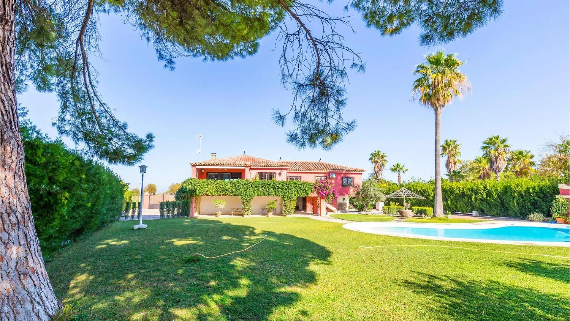 Awesome Home In Moron De La Frontera Spain